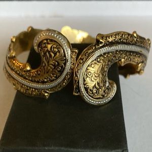 Vintage Black and Gold Bracelet